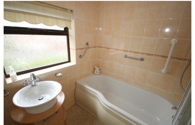 Double room in house share Main Photo