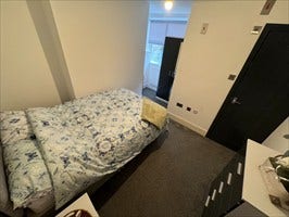 " Ensuite Room Available, contact NOW” Main Photo
