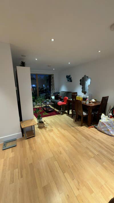 Double bedroom with separate bathroom Main Photo