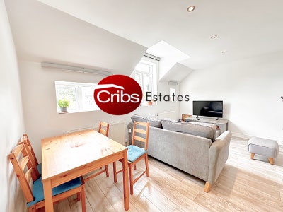 4 Bedroom Duplex to Rent in Richmond SW14 Main Photo