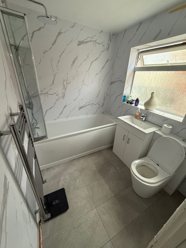 Small Double Room avail Sept 2026  Main Photo