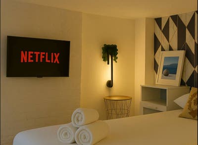 A beautiful studio flat near Canary Wharf Main Photo