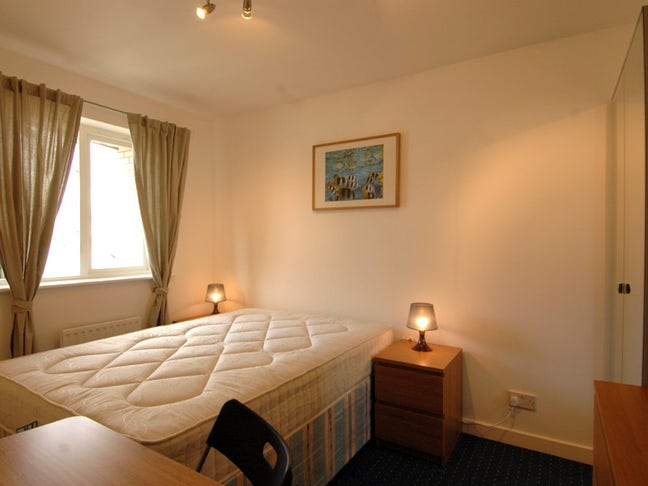 Double Room in Isle of Dogs - All Bills Included Main Photo