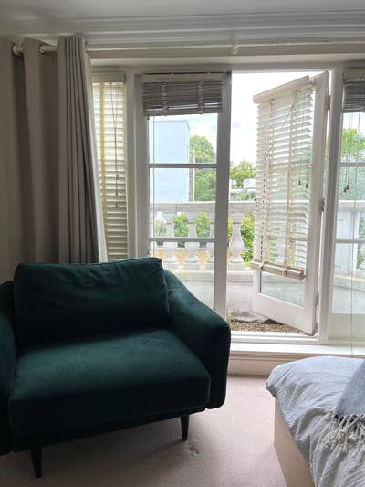 Quiet & Sunny 2-bedroom flat to share Main Photo