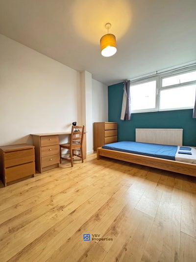 😲 Double Rooms - ⭐️Amazing Location in Old Street Main Photo