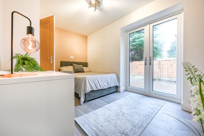 Luxury en-suite & double Rooms  Main Photo