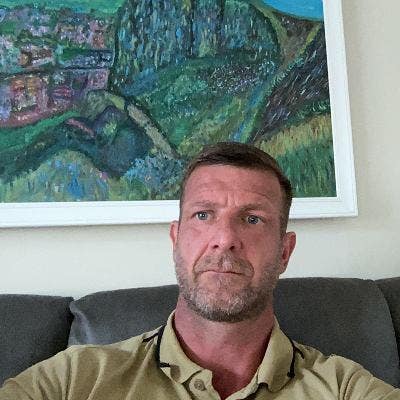 Looking to rent a room in Belfast Dunmurry areas  Main Photo