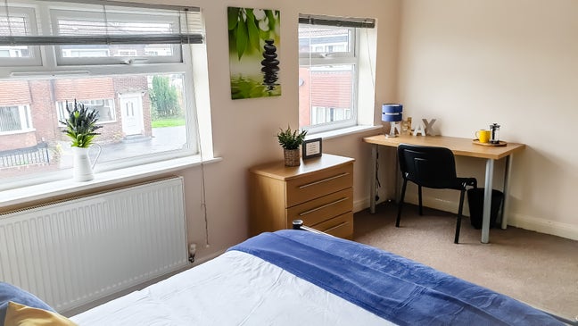 Lovely Double in Friendly House Share Main Photo