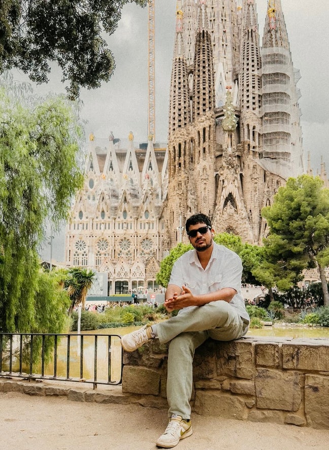 Hi, I'm a 23-year-old professional from India... Main Photo