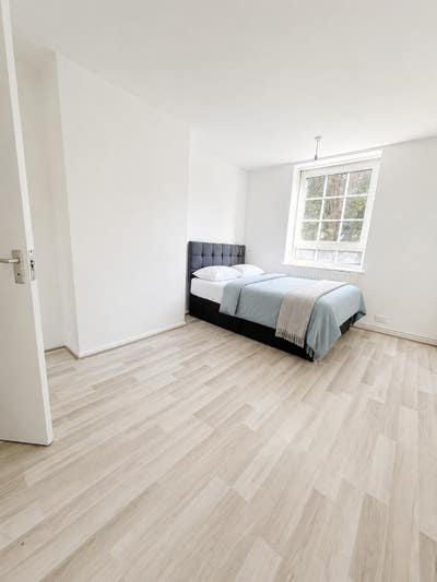 Big Rooms in Aldgate East / Liverpool St Main Photo