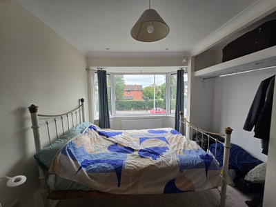 Double Bedroom in Semi-Detached House in Ormskirk Main Photo