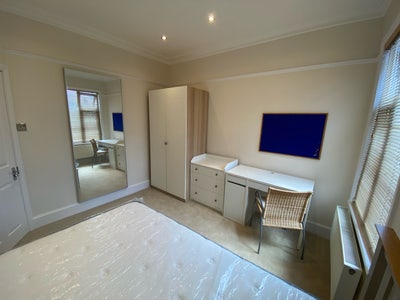 Double Size Room to Let  (Single Occupancy only) Main Photo