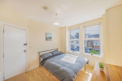 🏠 Fantastic Furnished Rooms in a Lovely Home 🏠 Main Photo