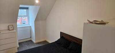 Large en-suite double room Main Photo