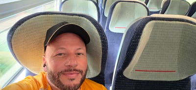 Professional guy seeks a double room Main Photo