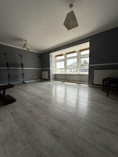 Spacious Two-Bedroom Apartment with Parking Main Photo