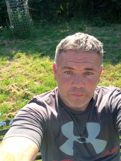 48 year old Male seeks a single or double room Main Photo
