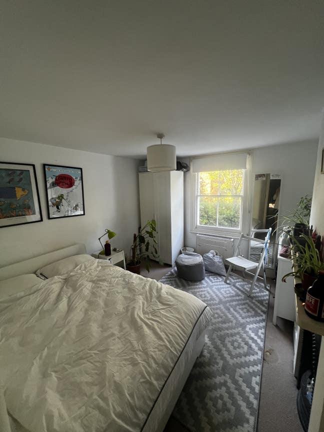 Spacious Double Room in a Friendly 5-Bed House Main Photo