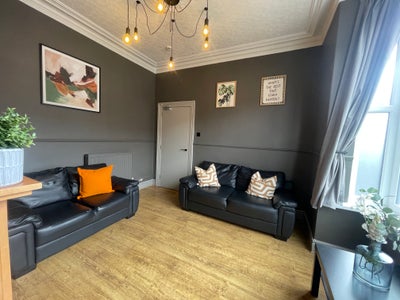 Available Now Stunning New Refurishment B14 Main Photo