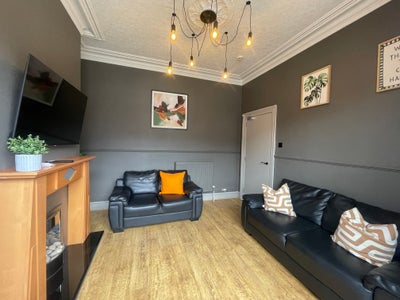 Available Now Stunning New Refurishment B14 Main Photo