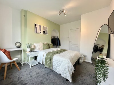 Modern Luxury Double Rooms – All Bills Included Main Photo