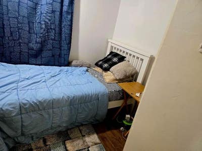🏡 Single Room | 3 Mins Newbury Park (IG2) Main Photo