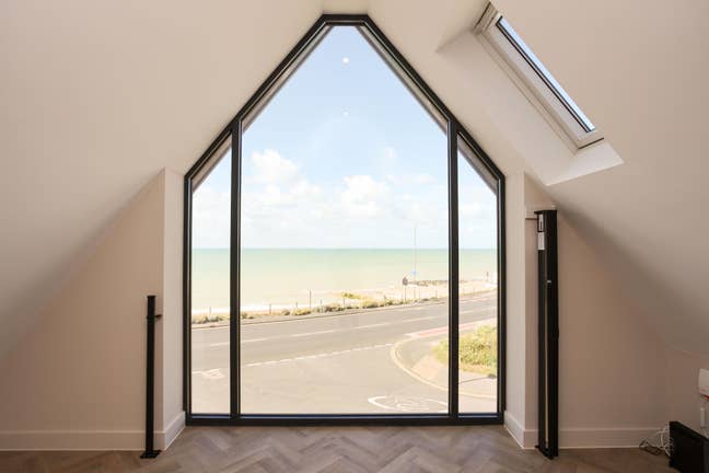 1 Bed Flat by the coast Main Photo