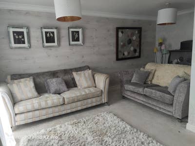 Modern double room in very clean house..viewings h Main Photo