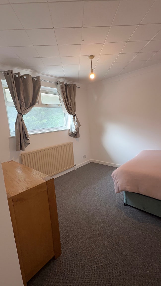 Double Room Available Main Photo