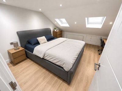 Double room with en-suite/ short term Main Photo