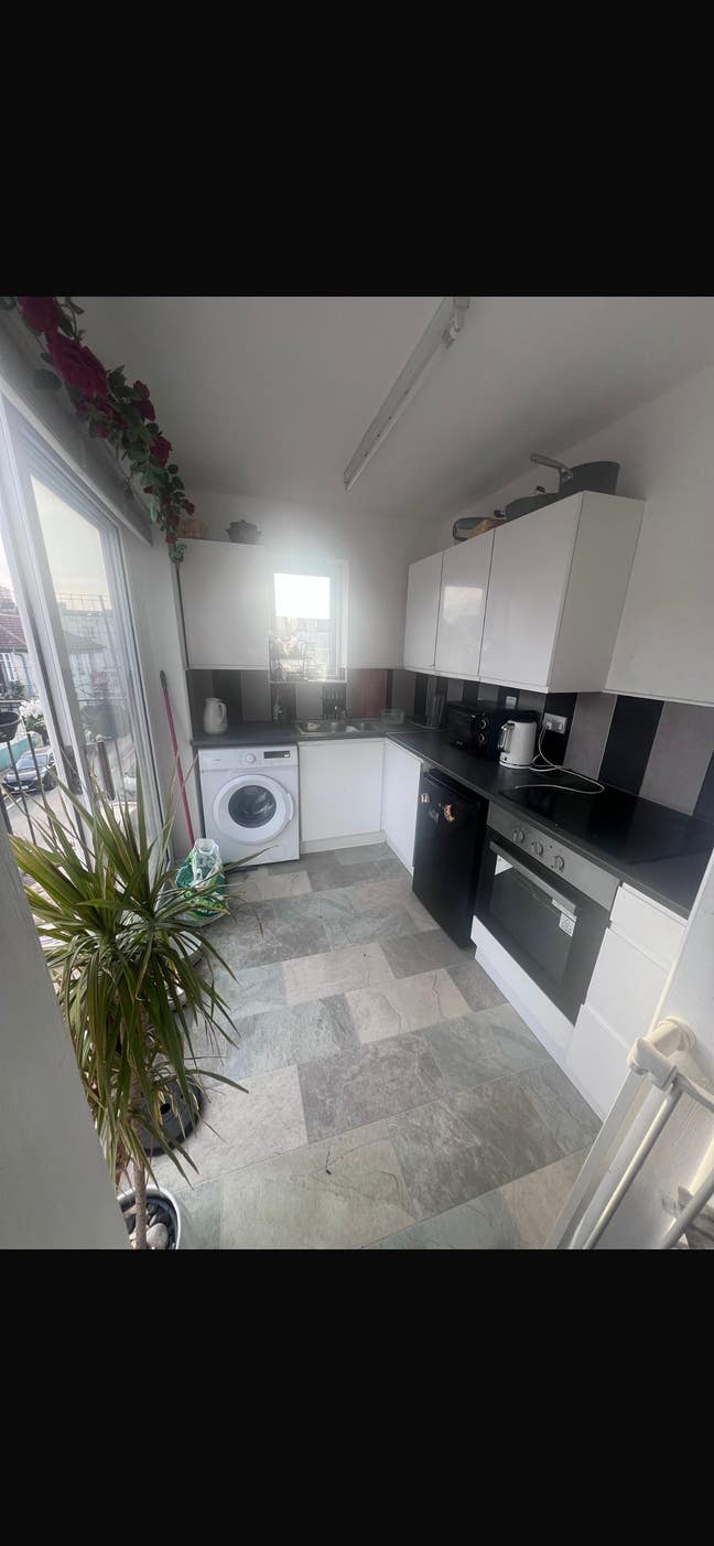 450 single room Main Photo