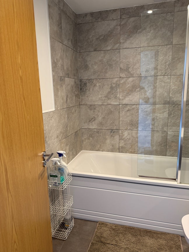 Double Room With Sole Use of Family Bathroom  Main Photo