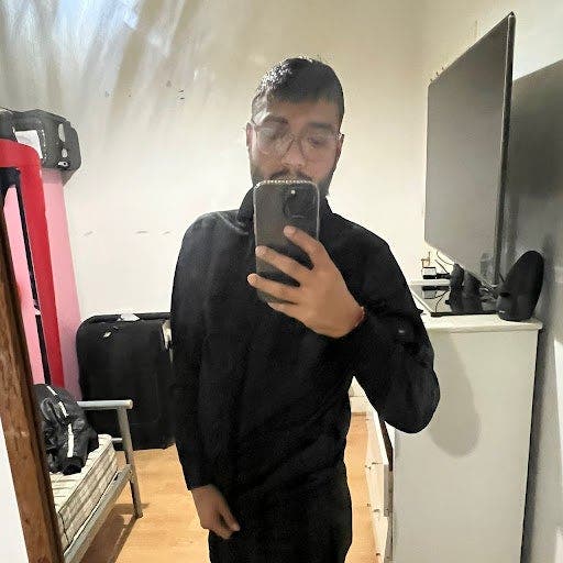 30 year old Male seeks a single or double room Main Photo