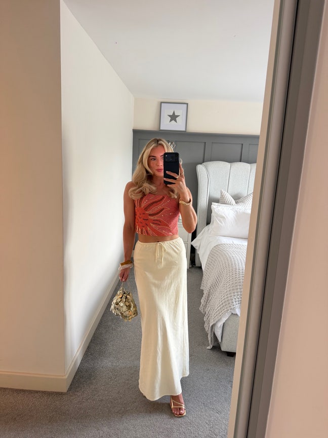 Looking for a female flat mate! 🤍 Main Photo