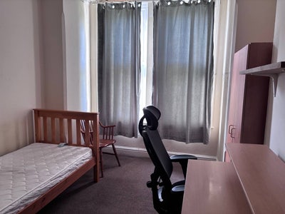 Room near Sever Sisters station Main Photo