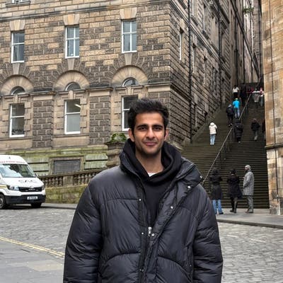 Professional Male seeks a single or double room Main Photo