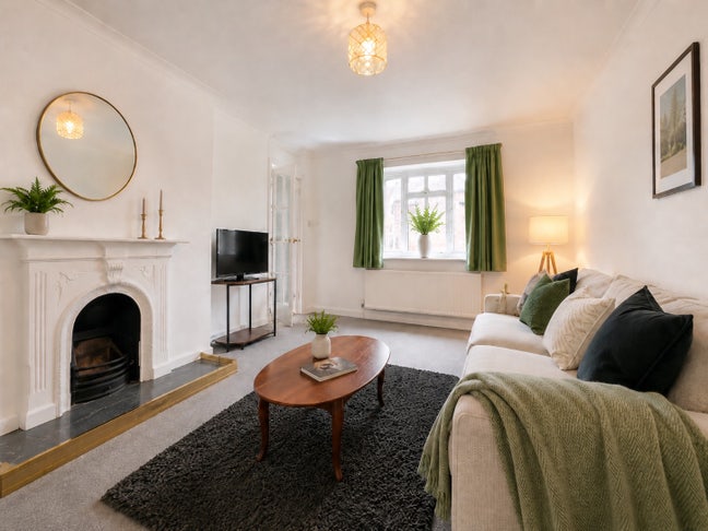 Large 4 bedrooms flat in Wimbledon  Main Photo