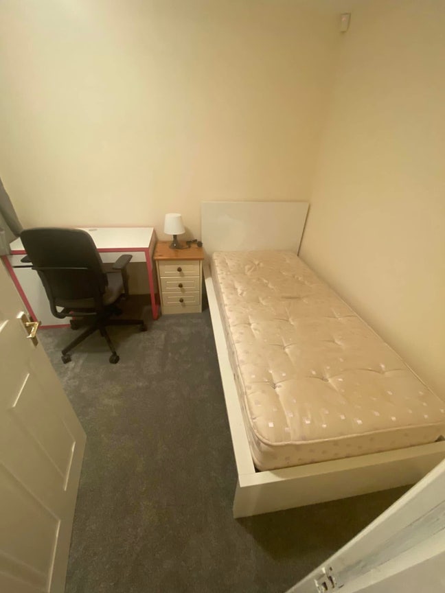 Cosy single room in Harborne close to QE & UoB Main Photo