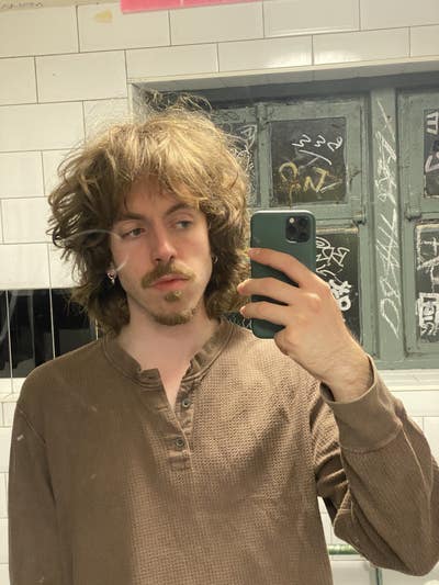 23 year old seeking room in B&H anytime from now!  Main Photo