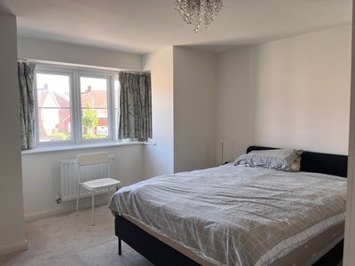 Luxury Rooms in Modern Detached House |Parking  Main Photo