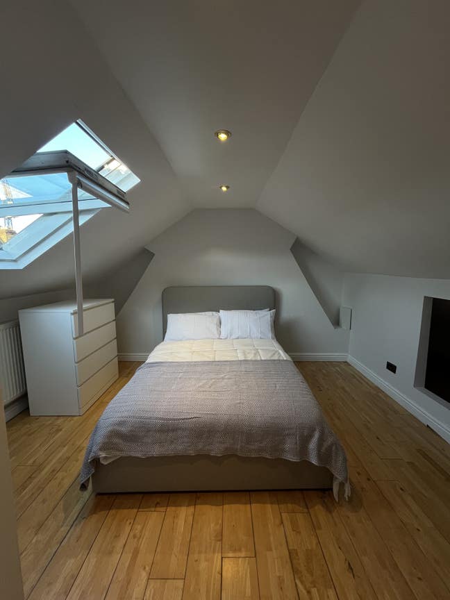 Two Recently Refurbished Bedrooms Available Now Main Photo