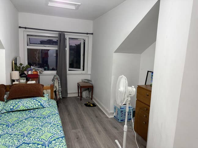  Couple room available from next month in Cowbridg Main Photo