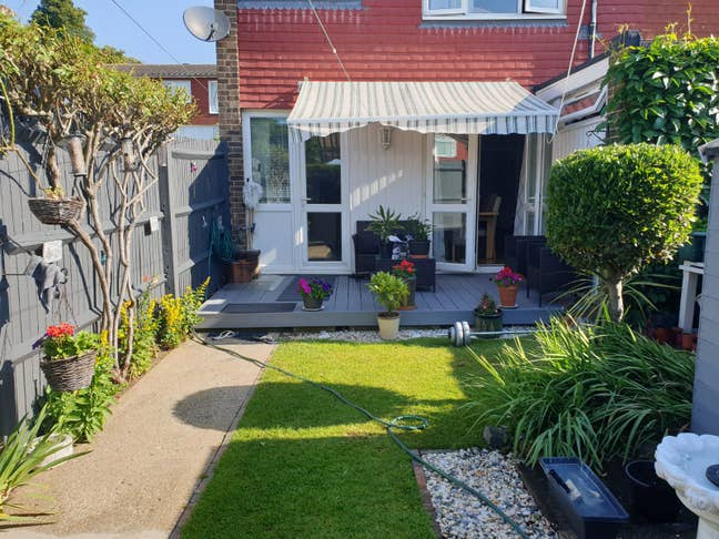 Beautiful Furnished Double Room - Leanne Main Photo
