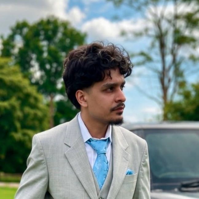 Professional Male seeks a single or double room Main Photo