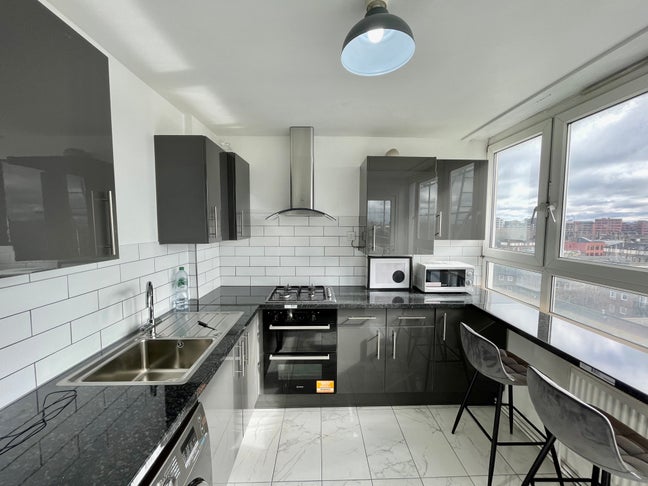 3 Panoramic rooms near London Bridge Main Photo