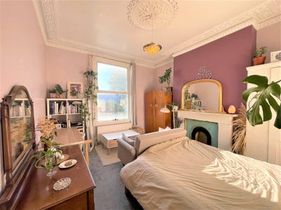 Beautiful Bright Newly Refurbished Victorian House Main Photo