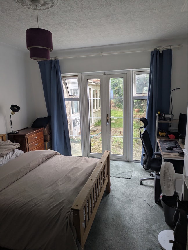 Huge spacious double room  in fabulousHouse Main Photo