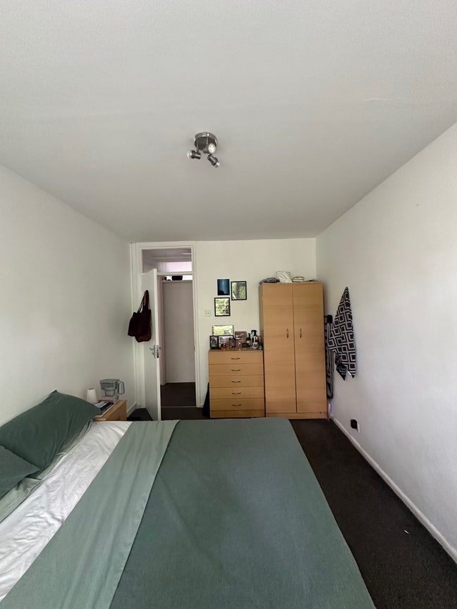 Sublet for 2.5 weeks Main Photo