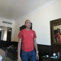 3 bedroom sought by 2 friends Main Photo