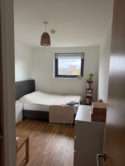 En-suite room from August  Main Photo